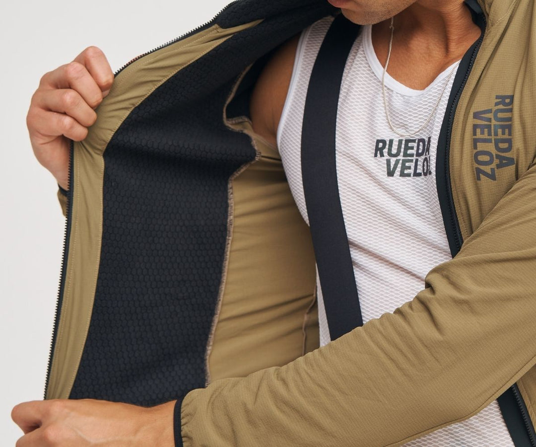 MEN'S JACKETS & GILETS